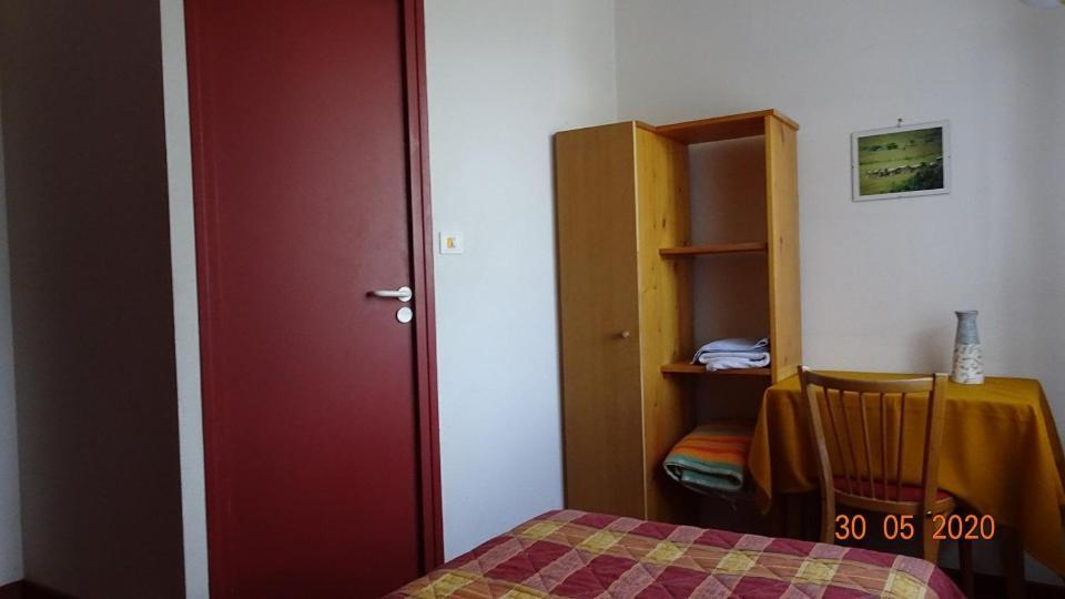 Bed and Breakfast Au Pont De La Gineze Barjac  Zewnętrze zdjęcie