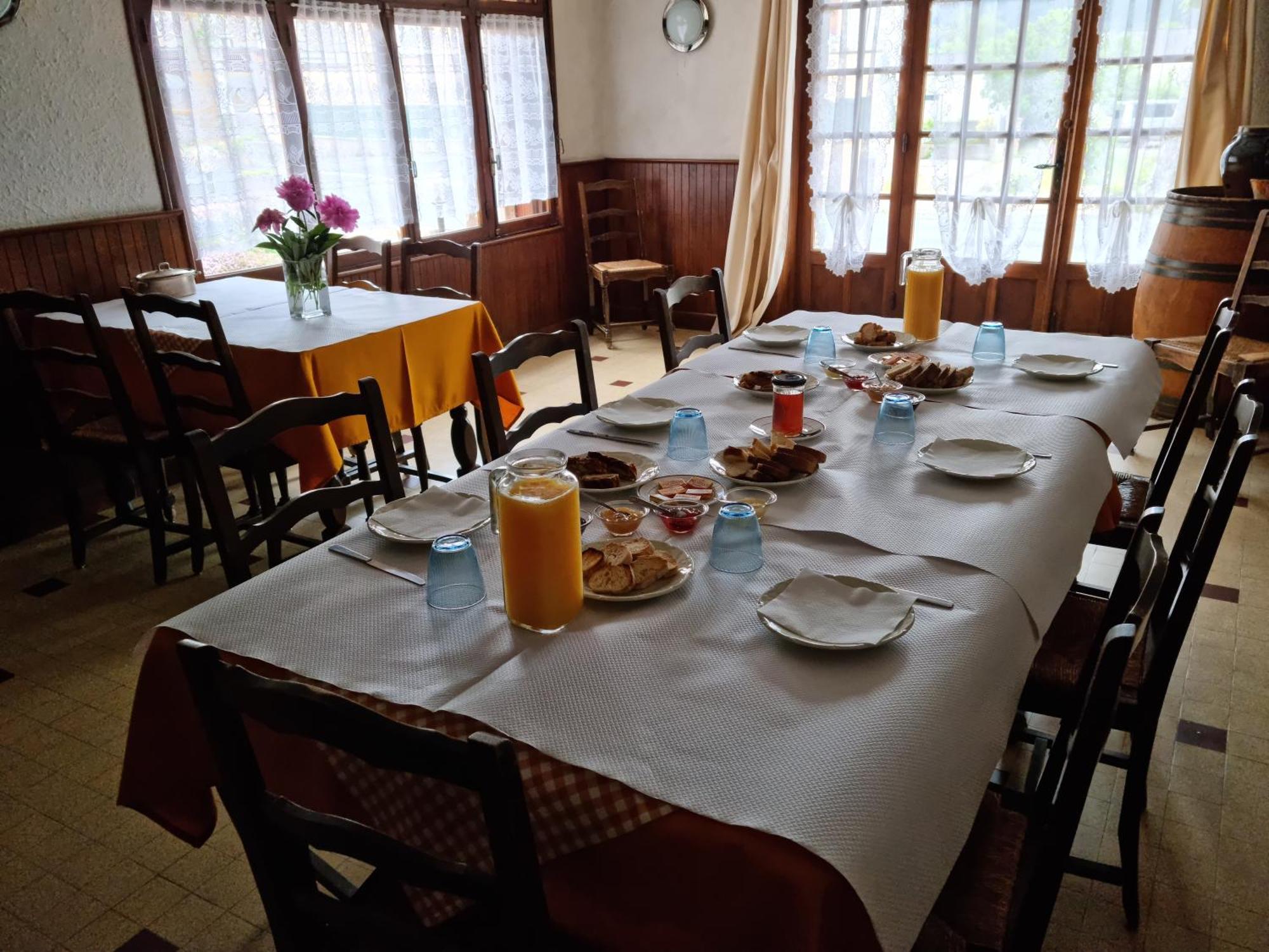 Bed and Breakfast Au Pont De La Gineze Barjac  Zewnętrze zdjęcie