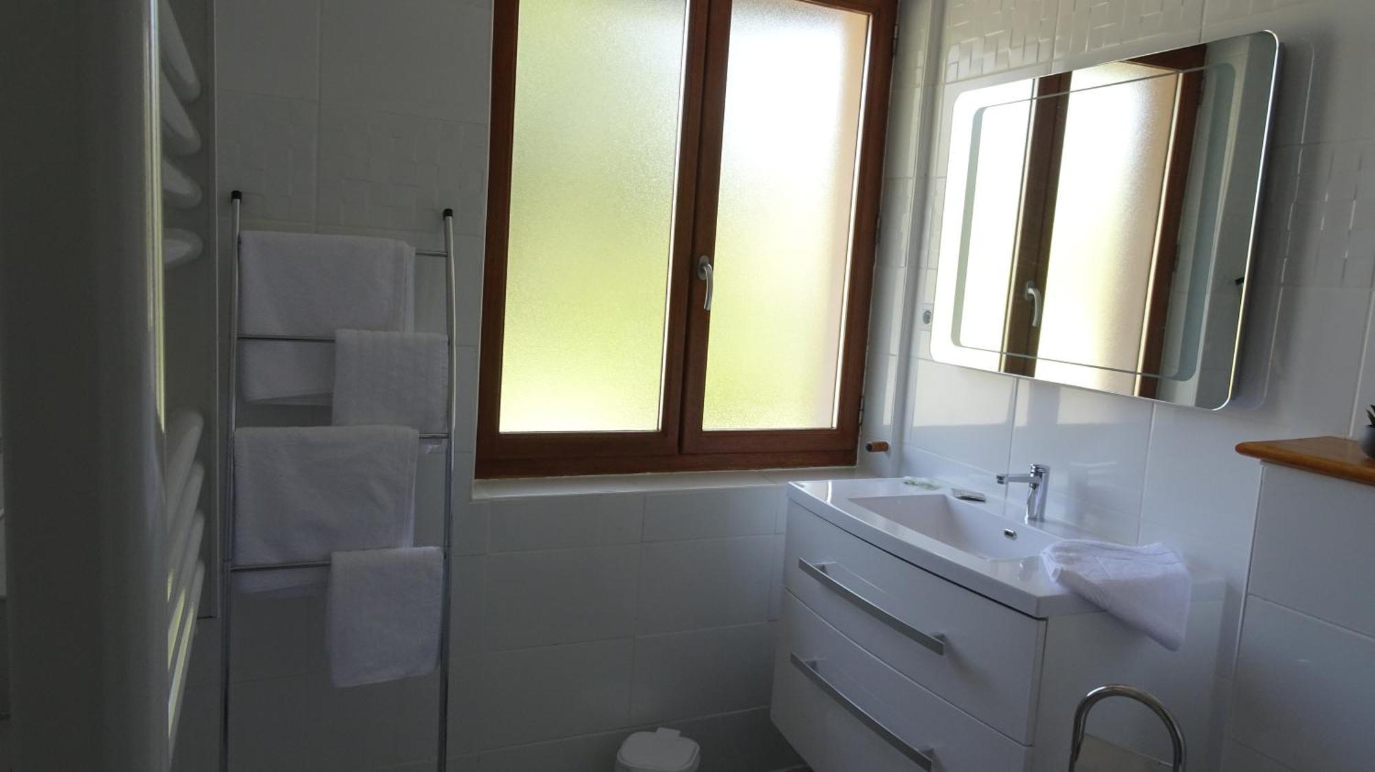 Bed and Breakfast Au Pont De La Gineze Barjac  Zewnętrze zdjęcie